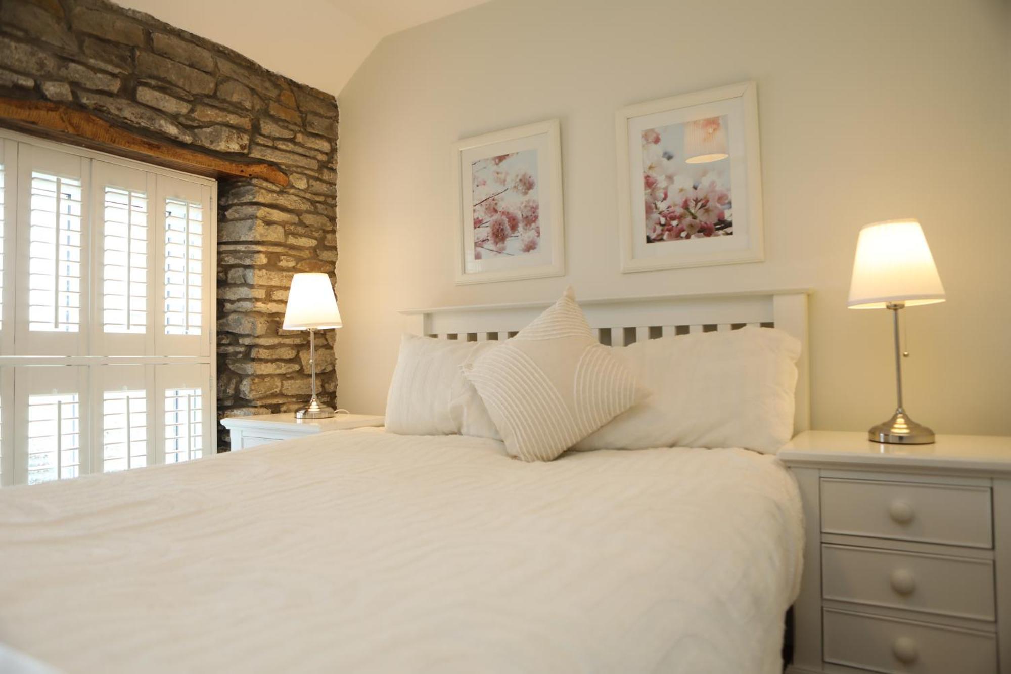 The Cosy Cottage Retreat! Perfect For Contractors, Relocators, Getaway Llantrisant  Eksteriør bilde